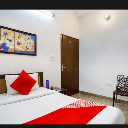 Hotel Surya Inn New Delhi Extérieur photo